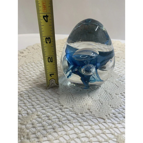 Vintage Blue & Clear Art Glass Heavy Weight Egg Shaped Paperweight Signed - Picture 8 of 10